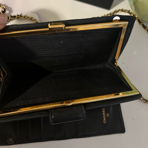 *****SOLD******Chanel vintage lambskin - Picture 7 of 13